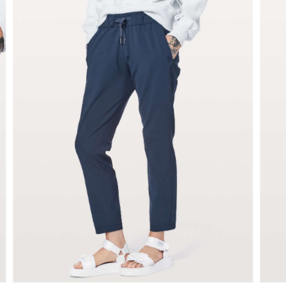 Lululemon On the Fly 7/8 Woven